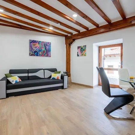 Apartment Miravilla 25 1